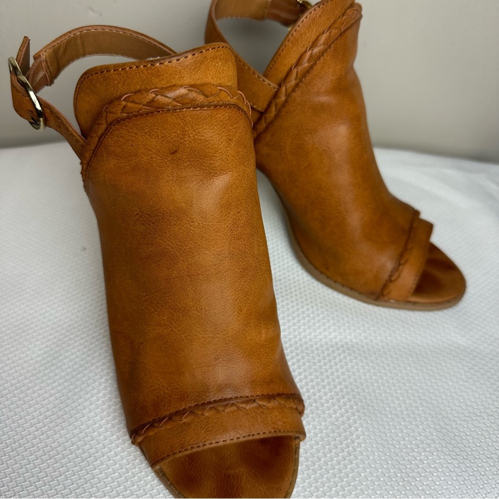 Qupid Brown Chunky Bootie - Picture 4 of 4